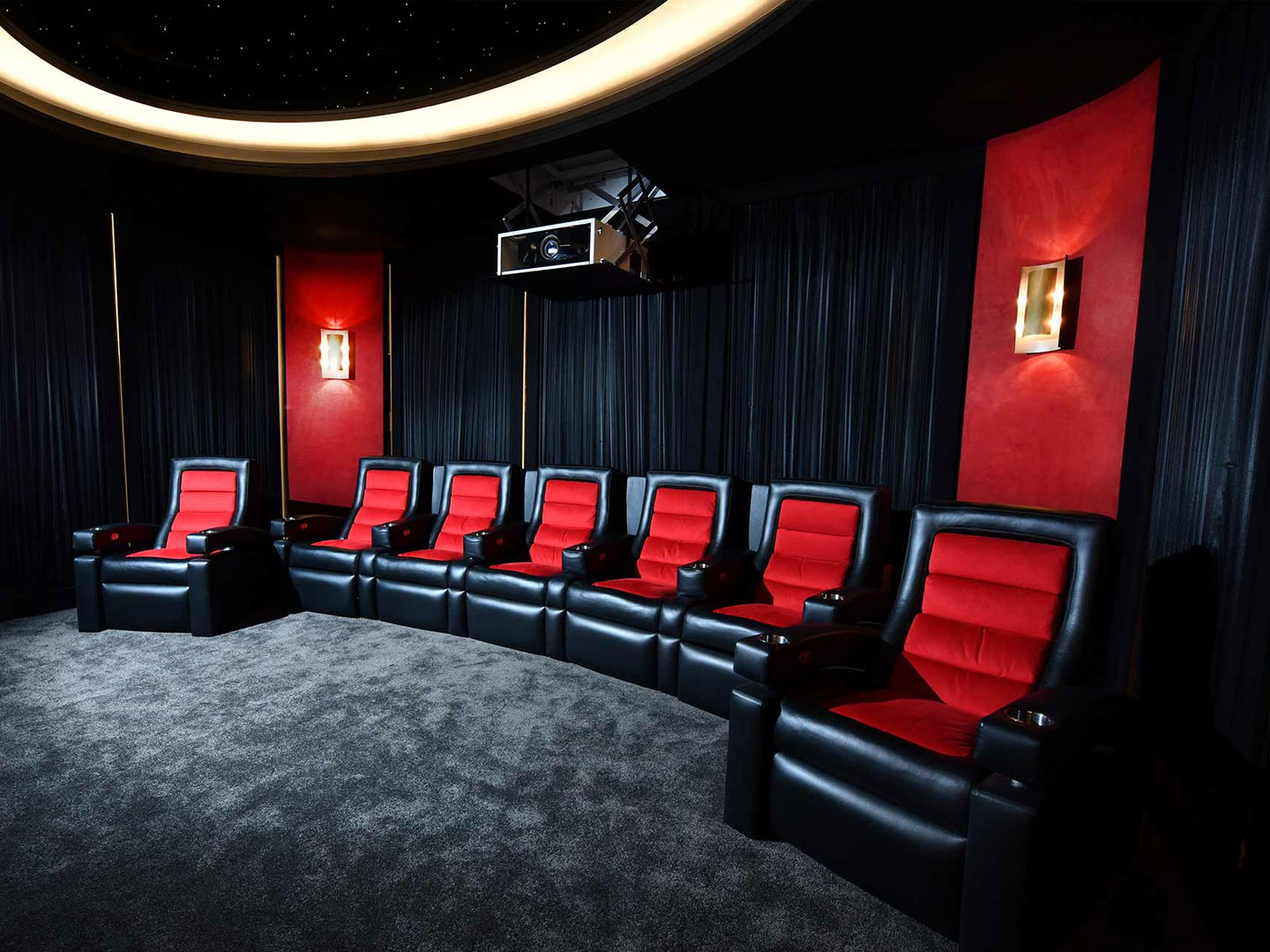 家庭影院設(shè)計，別墅設(shè)計師如何打造奢華的家庭影院